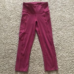 Lululemon size 2 cropped leggings